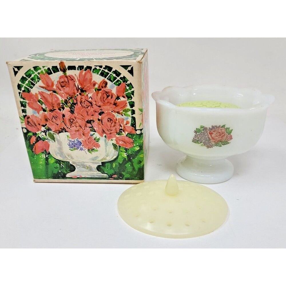 Vintage Avon Hostess Blossoms Flower Arranger Soap Dish NIB U95